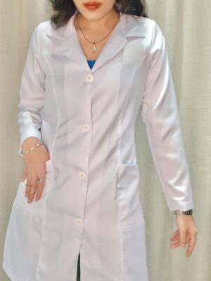 Jaleco Feminino Branco Acinturado Bolso Corte Faca Gabardine Microfibra