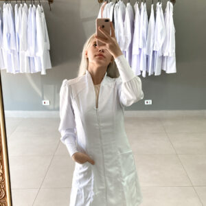 Jaleco Feminino Manga Longa Gola Padre com Zíper e Punho DryFit